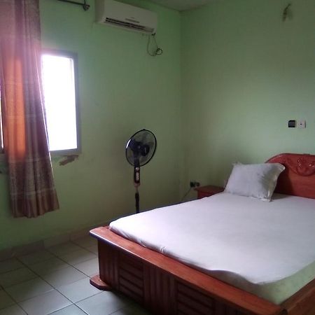 Hotel Kdv Bonabéri Exteriér fotografie