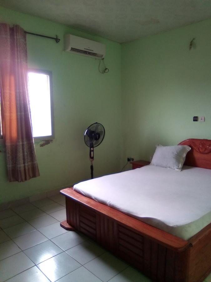 Hotel Kdv Bonabéri Exteriér fotografie